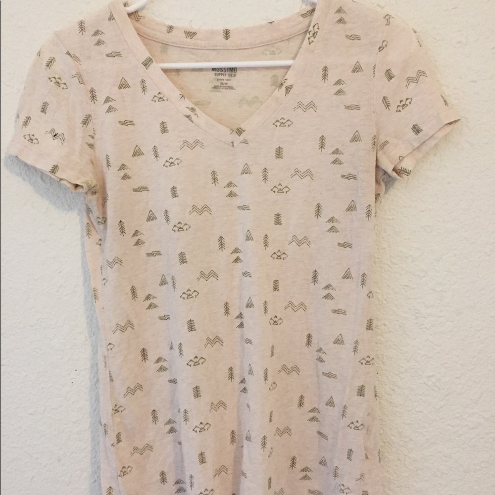 mossimo cream v-neck